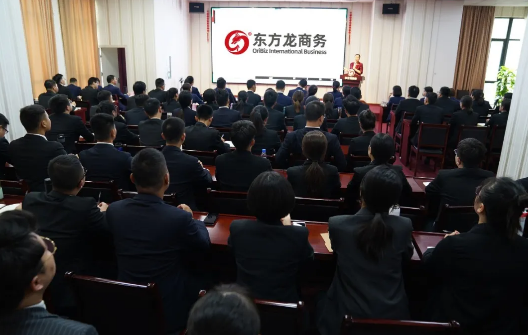 確立工作兩重點(diǎn)，落實(shí)責(zé)任抓成效，力促九月份對接投資選址項(xiàng)目穩(wěn)超100個(gè)