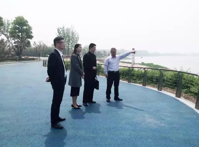 上海東方龍商務與江蘇省揚中市八橋鎮簽訂委托招商引資合作協議 上海東方龍商務與江蘇省揚中市八橋鎮簽訂委托招商引資合作協議