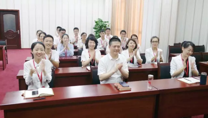 東方龍商務(wù)舉行投資選址項(xiàng)目評(píng)估會(huì),將于8月份集中對(duì)接政府園區(qū) 東方龍商務(wù)舉行投資選址項(xiàng)目評(píng)估會(huì),將于8月份集中對(duì)接政府園區(qū)