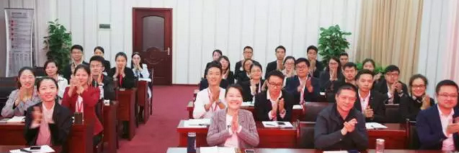 舉行投資選址項目評估會,多個項目將于近期在上海總部、深圳分公司與相關政府園區進行對接 舉行投資選址項目評估會,多個項目將于近期在上海總部、深圳分公司與相關政府園區進行對接