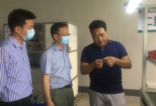 陪同湖北襄陽(yáng)政府園區(qū)對(duì)接考察聚合物鋰電池?cái)U(kuò)建投資選址項(xiàng)目,以點(diǎn)對(duì)點(diǎn)對(duì)接促進(jìn)產(chǎn)業(yè)深度融合 陪同湖北襄陽(yáng)政府園區(qū)對(duì)接考察聚合物鋰電池?cái)U(kuò)建投資選址項(xiàng)目,以點(diǎn)對(duì)點(diǎn)對(duì)接促進(jìn)產(chǎn)業(yè)深度融合
