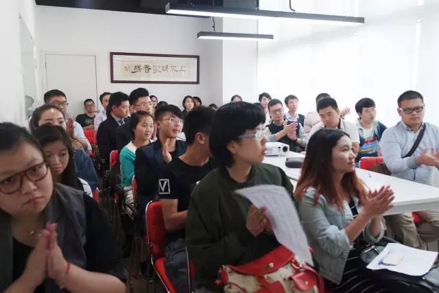 十月商務精英招聘會，聚才納賢，加快東方龍商務平臺向國際化發展