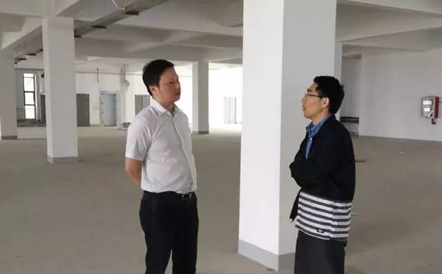 東方龍商務陪同智能停車平臺投資選址項目方考察海寧丁橋鎮(zhèn)、揚州廣陵經(jīng)開區(qū) 東方龍商務陪同智能停車平臺投資選址項目方考察海寧丁橋鎮(zhèn)、揚州廣陵經(jīng)開區(qū)