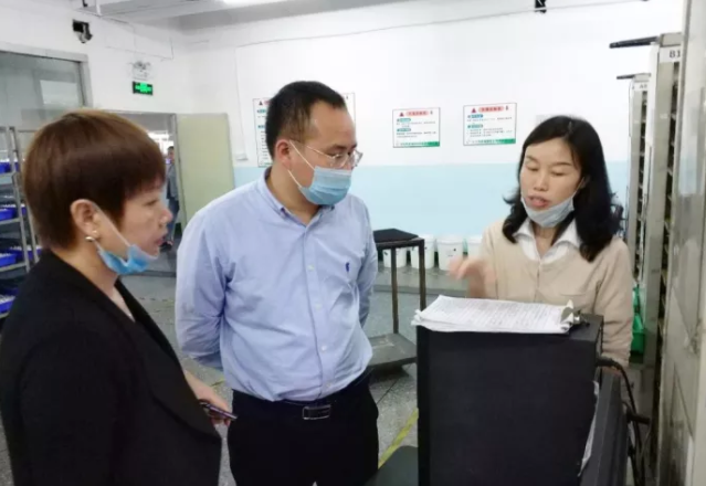 陪同甘肅瓜州政府領導考察新能源鋰電池全國布點投資選址項目,達成進一步合作意向 陪同甘肅瓜州政府領導考察新能源鋰電池全國布點投資選址項目,達成進一步合作意向