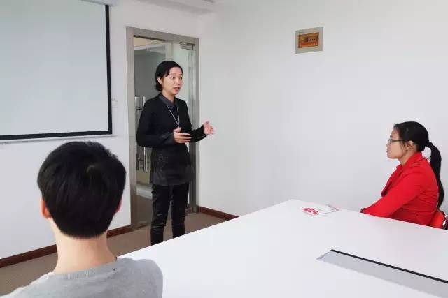東方龍商務(wù)成功舉辦精英招聘會 東方龍商務(wù)成功舉辦精英招聘會