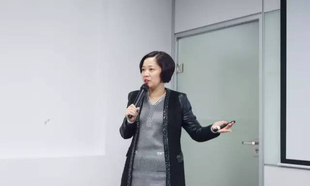 東方龍商務舉行2016首個委托招商經理人培訓會 東方龍商務舉行2016首個委托招商經理人培訓會
