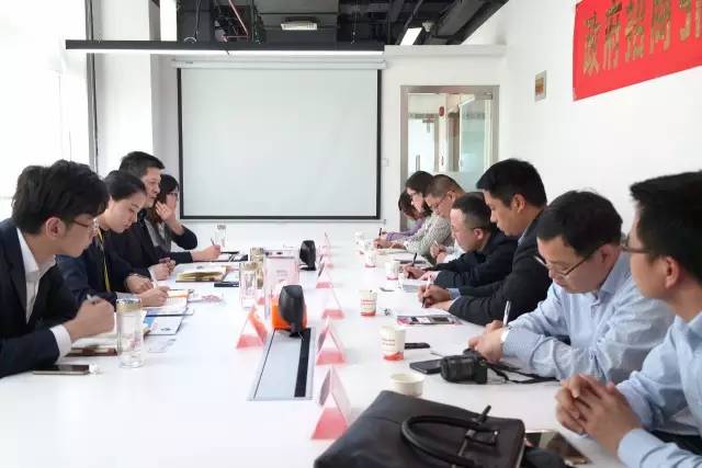 浙江衢州市委常委、黨工委書記傅根友帶隊(duì)考察上海東方龍國(guó)際商務(wù)平臺(tái) 浙江衢州市委常委、黨工委書記傅根友帶隊(duì)考察上海東方龍國(guó)際商務(wù)平臺(tái)