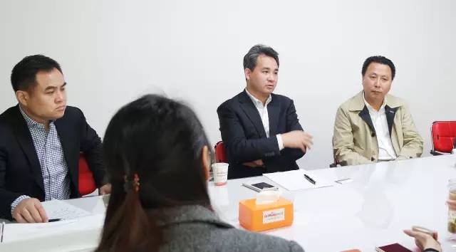中華-伊斯蘭關(guān)系理事會(huì)理事長(zhǎng)丁厚飛博士來(lái)訪(fǎng)上海東方龍商務(wù)深入洽談一帶一路建設(shè)合作 中華-伊斯蘭關(guān)系理事會(huì)理事長(zhǎng)丁厚飛博士來(lái)訪(fǎng)上海東方龍商務(wù)深入洽談一帶一路建設(shè)合作