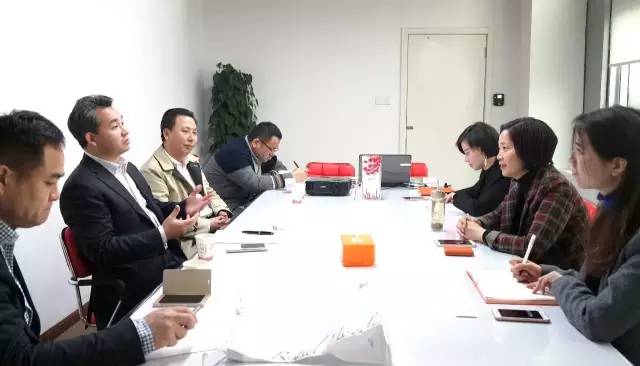 中華-伊斯蘭關(guān)系理事會理事長丁厚飛博士來訪上海東方龍商務(wù)深入洽談一帶一路建設(shè)合作