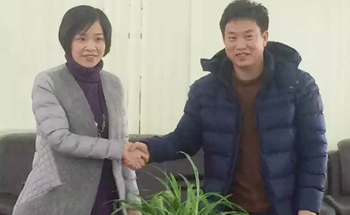 東方龍商務(wù)與江西鷹潭市余江縣簽訂委托招商引資合作協(xié)議 東方龍商務(wù)與江西鷹潭市余江縣簽訂委托招商引資合作協(xié)議
