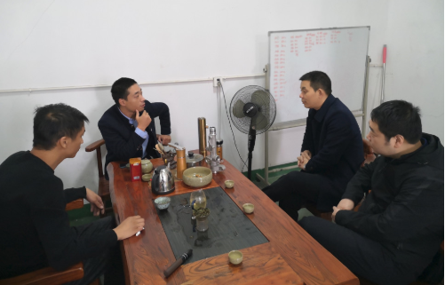 陪同政府園區赴汽車零配件搬遷擴建投資選址項目方對接考察，推進汽車產業整合發展