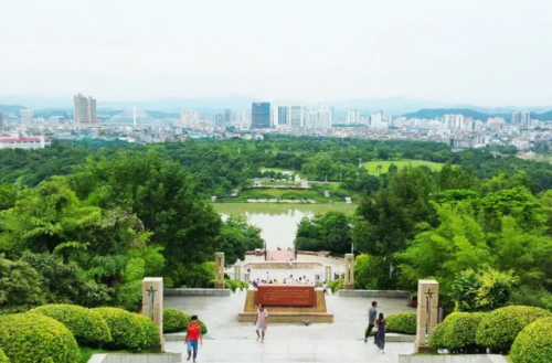 助力廣西百色右江區(qū)委托招商引資，加快新舊動能轉(zhuǎn)換