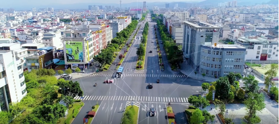 集團全力助推江西省鷹潭市月湖區委托招商引資，發揮多重優勢，打造產業集群