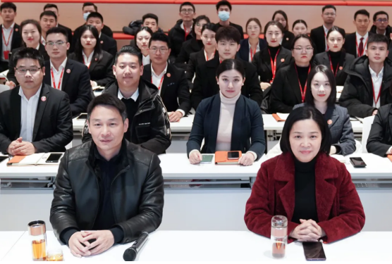 火力全開！“大干100天”競賽活動完美收官！1月中旬，集團成功通過43個優(yōu)質(zhì)投資選址項目