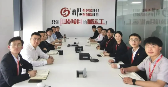 三地聯(lián)動、四輪驅(qū)動，確保招商精力不散、力度不減、熱度不降！4月上旬，集團(tuán)成功通過39個(gè)優(yōu)質(zhì)投資選址項(xiàng)目！