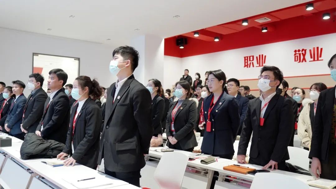 東方龍商務新年第一場招商培訓！收心歸位謀開局，凝心聚力再出發！