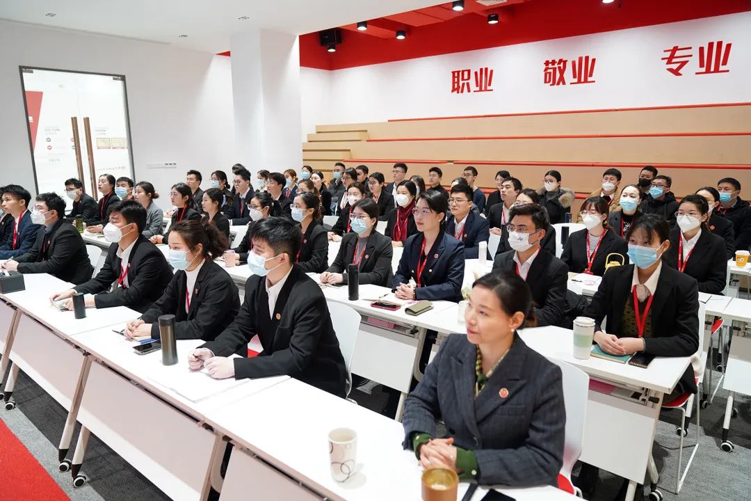 東方龍商務新年第一場招商培訓！收心歸位謀開局，凝心聚力再出發！