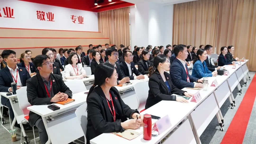 樹立項(xiàng)目為王，打造招大引強(qiáng)“強(qiáng)磁場(chǎng)”！5月上旬，集團(tuán)共28個(gè)優(yōu)質(zhì)投資選址項(xiàng)目通過(guò)評(píng)估！