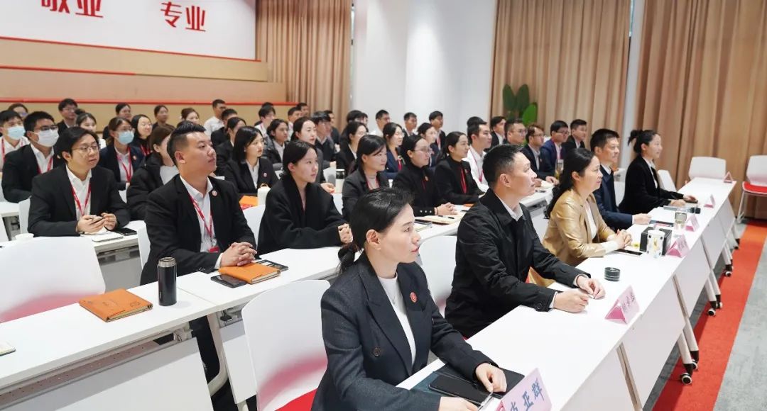 承接進博效應(yīng)，推進全球招商！11月上旬，集團共40個優(yōu)質(zhì)投資選址項目通過評估