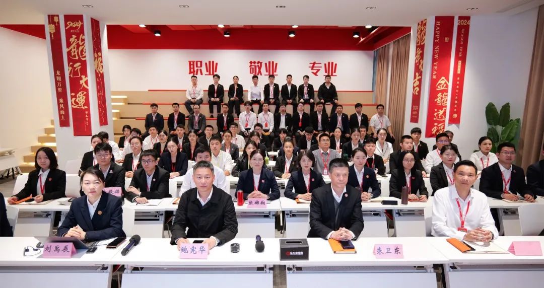 凝心聚力迎進(jìn)博，共謀招商新未來(lái)！10月下旬，集團(tuán)共40個(gè)優(yōu)質(zhì)投資選址項(xiàng)目通過(guò)評(píng)估
