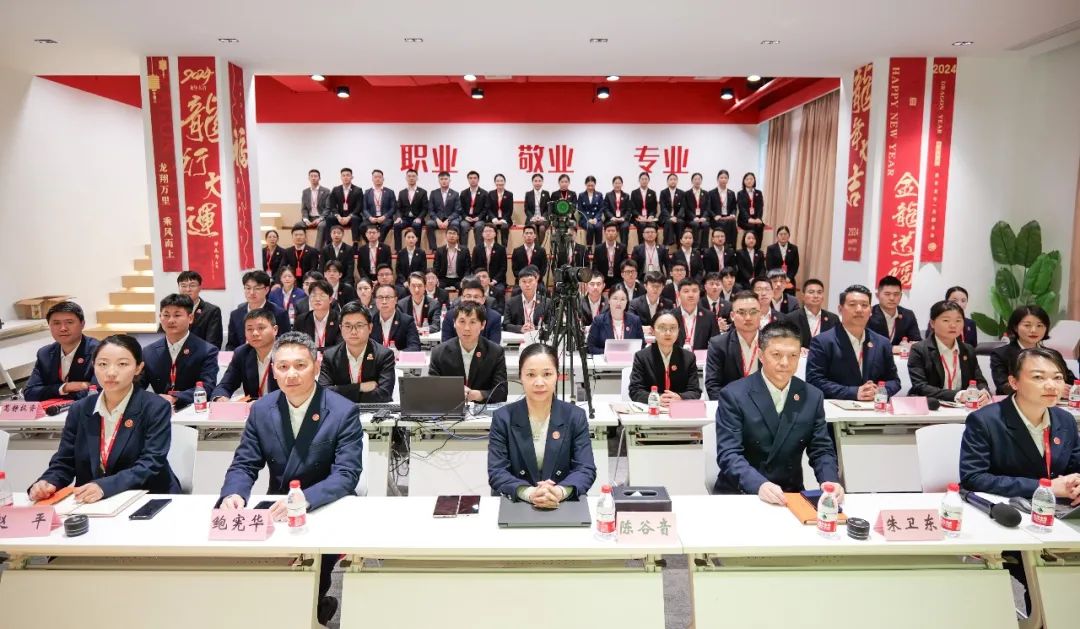 “大干100天”，比出信心，拼出狀態，干出實績！釋放招商新動能！11月中旬，集團共52個優質投資選址項目通過評估