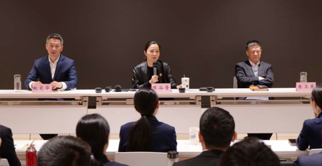 上海東方龍商務(wù)集團(tuán)召開一季度干部會議，剖析發(fā)展現(xiàn)狀，明確“奔跑二季度”沖刺方向