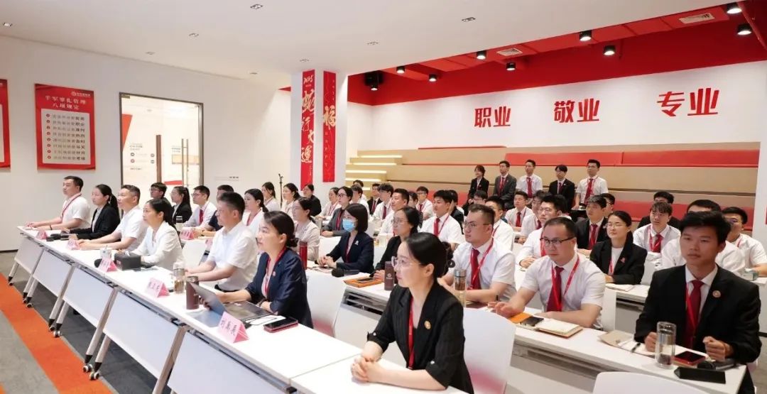 聚集大產(chǎn)業(yè)、大鏈主項(xiàng)目，帶動(dòng)大發(fā)展！5月下旬，集團(tuán)共31個(gè)優(yōu)質(zhì)投資選址項(xiàng)目通過評估