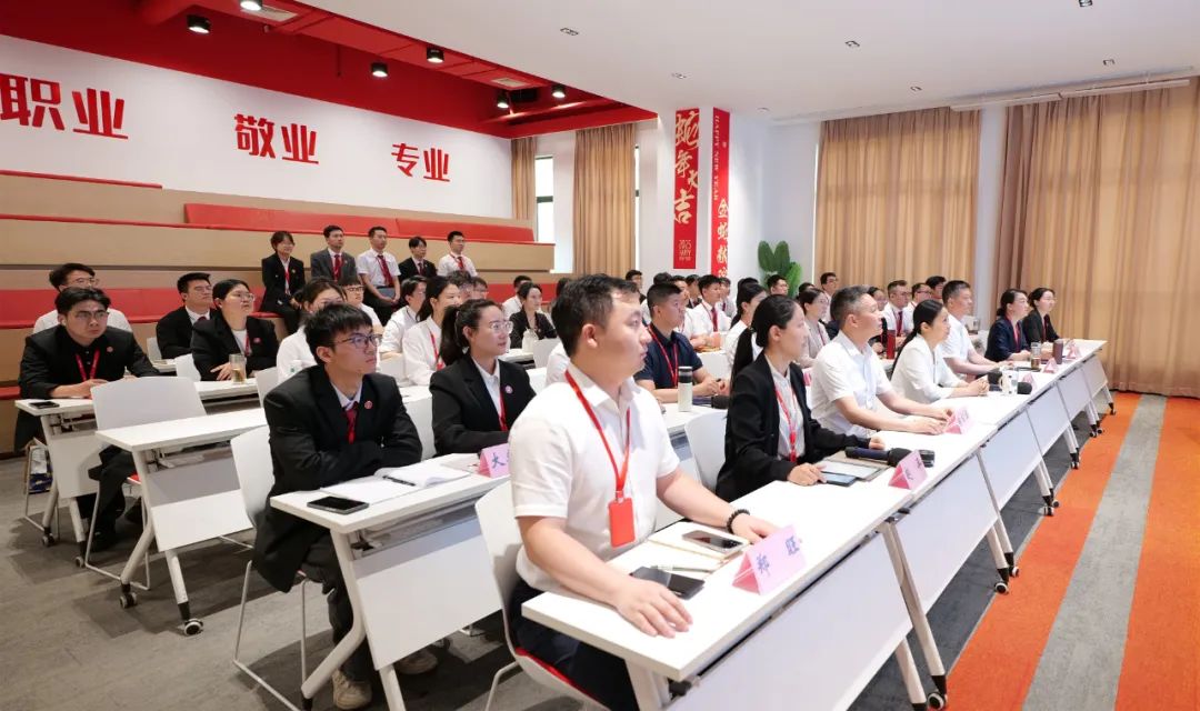 聚集大產(chǎn)業(yè)、大鏈主項(xiàng)目，帶動(dòng)大發(fā)展！5月下旬，集團(tuán)共31個(gè)優(yōu)質(zhì)投資選址項(xiàng)目通過評估